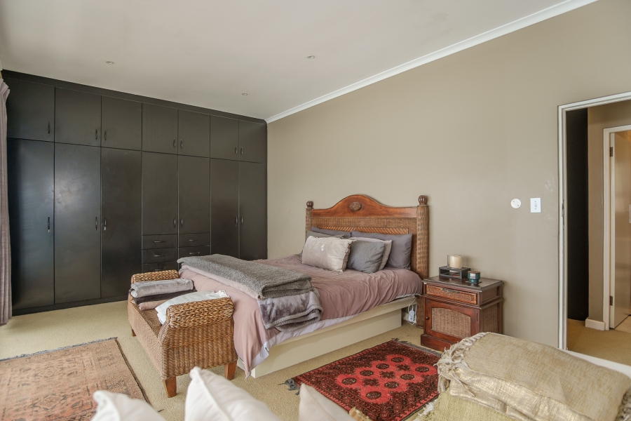 5 Bedroom Property for Sale in Misty Cliffs Western Cape